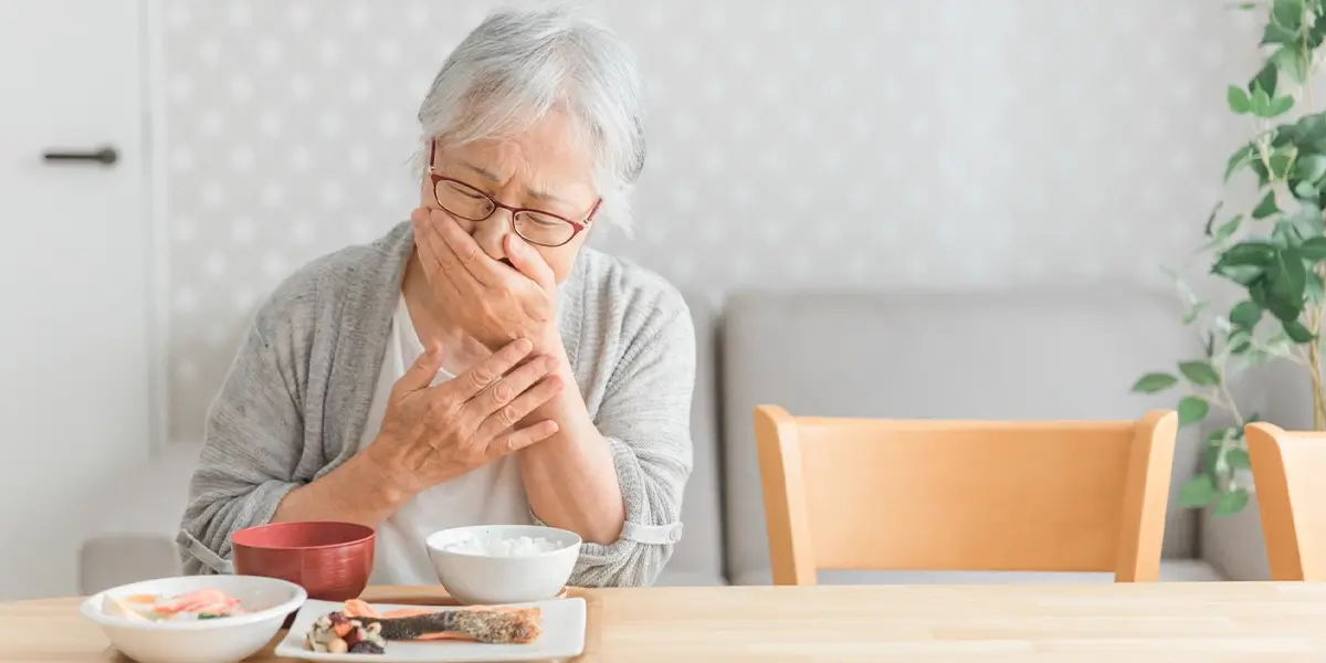 嚥下(飲み込む力)を守る「むせてしまう」を軽く見ない