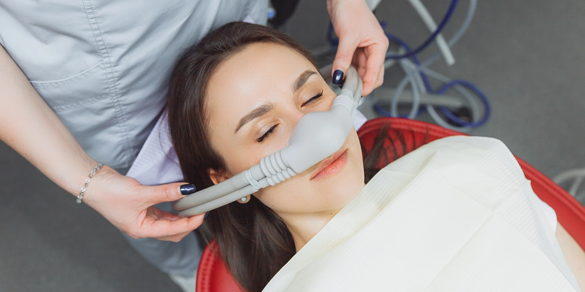 「眠っているような状態」で治療を受けられる静脈内鎮静法とは